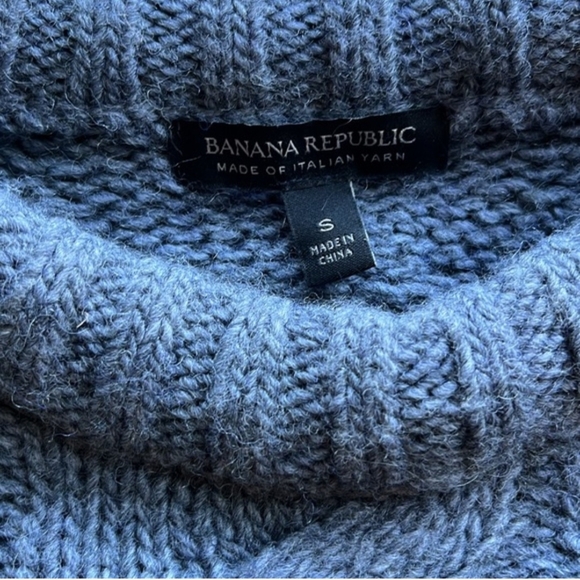 Banana Republic Gray Cable-Knit Crewneck Sweater - Picture 5 of 15